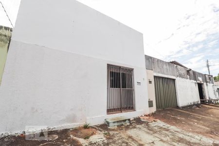 Casa para alugar com 50m², 2 quartos e sem vaga Casa para alugar com 50m², 2 quartos e sem vagaFachada