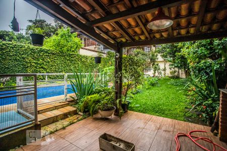 Quintal - Churrasqueira de casa à venda com 3 quartos, 400m² em Planalto Paulista, São Paulo