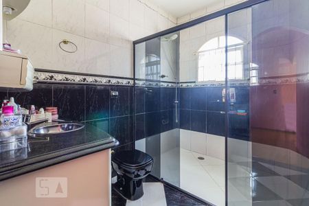 Casa à venda com 209m², 3 quartos e 2 vagasBanheiro da Suite