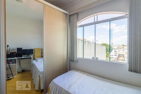 Casa à venda com 209m², 3 quartos e 2 vagasQuarto 2