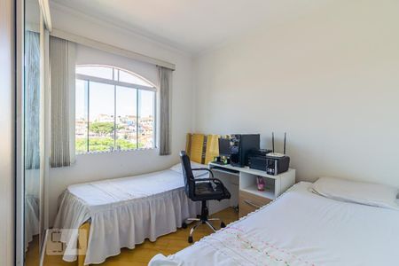 Casa à venda com 209m², 3 quartos e 2 vagasQuarto 2