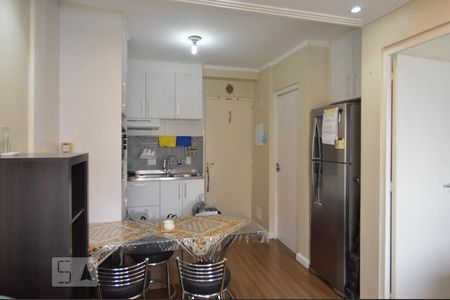 Sala e cozinha de apartamento para alugar com 1 quarto, 33m² em Brás, São Paulo