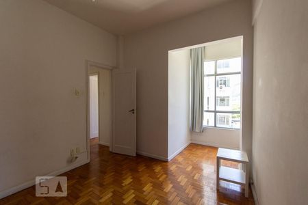Apartamento à venda com 85m², 3 quartos e sem vagaQuarto 1