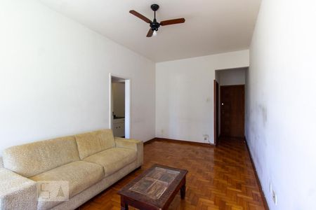 Apartamento à venda com 85m², 3 quartos e sem vaga Apartamento à venda com 85m², 3 quartos e sem vagaSala