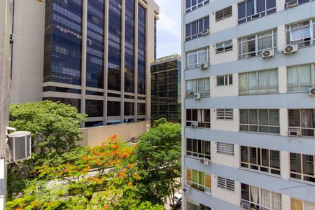 Apartamento à venda com 85m², 3 quartos e sem vagaVista 