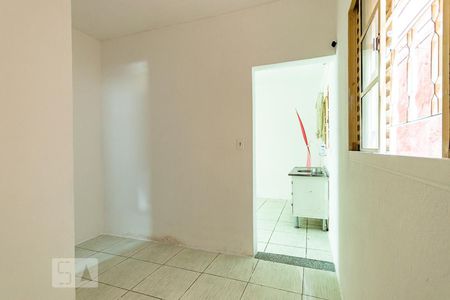 Quarto  de kitnet/studio para alugar com 1 quarto, 28m² em Parque das Paineiras, São Paulo