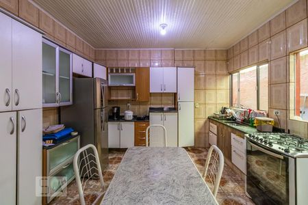 Casa à venda com 155m², 2 quartos e 2 vagasCozinha