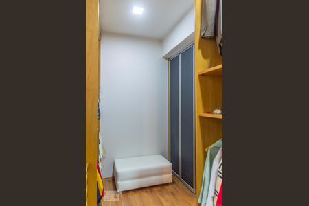 Apartamento à venda com 373m², 4 quartos e 3 vagasCloset da suíte