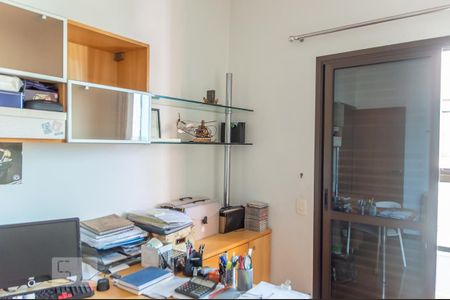Apartamento à venda com 373m², 4 quartos e 3 vagasQuarto 2