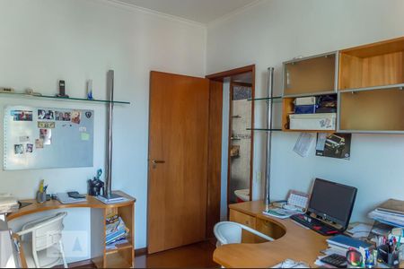 Apartamento à venda com 373m², 4 quartos e 3 vagasQuarto 2