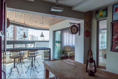 Apartamento à venda com 373m², 4 quartos e 3 vagasVaranda gourmet