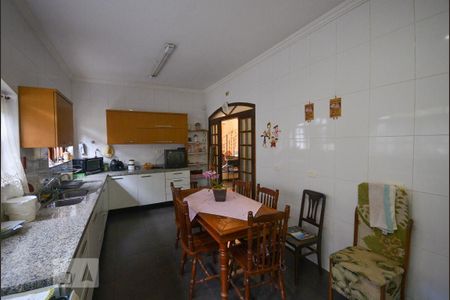 Casa para alugar com 600m², 8 quartos e 5 vagas Casa para alugar com 600m², 8 quartos e 5 vagasCozinha