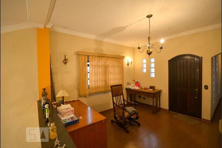 Circulação de casa para alugar com 8 quartos, 600m² em Vila Mariana, São Paulo