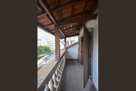 Casa para alugar com 600m², 8 quartos e 5 vagas Casa para alugar com 600m², 8 quartos e 5 vagasVaranda Quarto 4