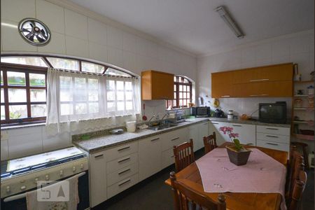 Casa para alugar com 600m², 8 quartos e 5 vagas Casa para alugar com 600m², 8 quartos e 5 vagasCozinha