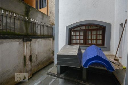 Casa para alugar com 600m², 8 quartos e 5 vagas Casa para alugar com 600m², 8 quartos e 5 vagasQuintal