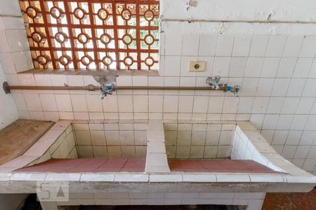 Casa à venda com 210m², 3 quartos e 2 vagasÁrea de Serviço