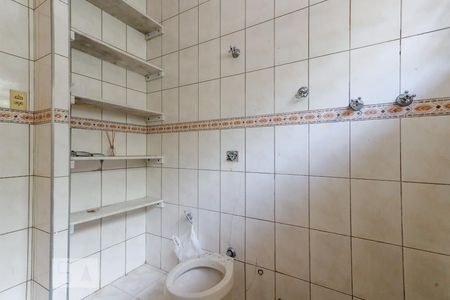Casa à venda com 210m², 3 quartos e 2 vagasBanheiro