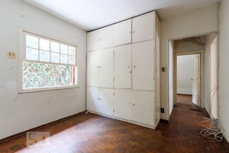 Casa à venda com 210m², 3 quartos e 2 vagasQuarto 3
