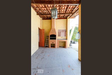 Casa à venda com 210m², 3 quartos e 2 vagasChurrasqueira