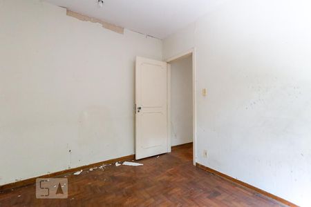 Casa à venda com 210m², 3 quartos e 2 vagasQuarto 3