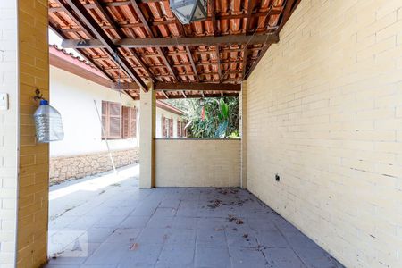 Casa à venda com 210m², 3 quartos e 2 vagasChurrasqueira