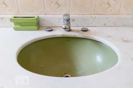 Casa à venda com 210m², 3 quartos e 2 vagasBanheiro da Suíte