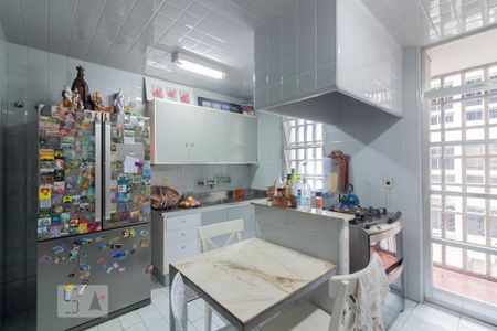 Apartamento para alugar com 190m², 3 quartos e 1 vagaCozinha