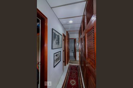 Apartamento para alugar com 190m², 3 quartos e 1 vagaCorredor