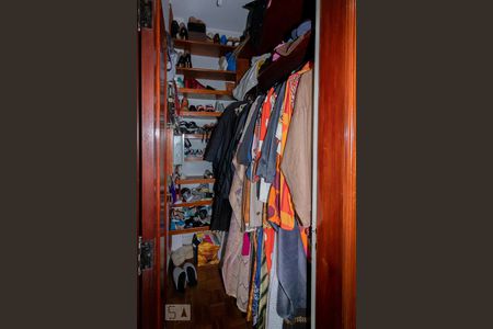 Apartamento para alugar com 190m², 3 quartos e 1 vagaArmário corredor