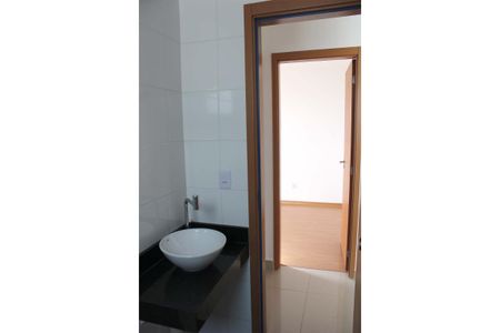 Apartamento para alugar com 43m², 2 quartos e 2 vagas Apartamento para alugar com 43m², 2 quartos e 2 vagasBanheiro
