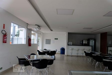 Apartamento para alugar com 43m², 2 quartos e 2 vagas Apartamento para alugar com 43m², 2 quartos e 2 vagasÁrea comum - Salão de festas