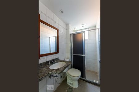 Apartamento para alugar com 72m², 2 quartos e 1 vaga Apartamento para alugar com 72m², 2 quartos e 1 vagaBanheiro da Suíte