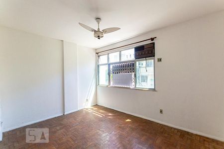 Quarto 1 de apartamento para alugar com 3 quartos, 105m² em Icaraí, Niterói