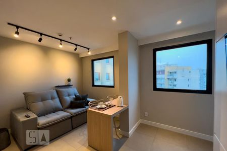 Sala de apartamento para alugar com 1 quarto, 70m² em Indianópolis, São Paulo