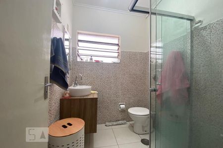 Casa à venda com 70m², 2 quartos e 1 vaga Casa à venda com 70m², 2 quartos e 1 vagaBanheiro