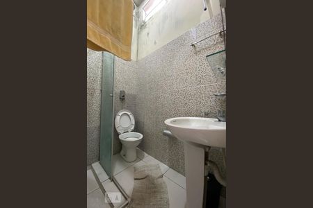 Casa à venda com 70m², 2 quartos e 1 vaga Casa à venda com 70m², 2 quartos e 1 vagaBanheiro da Suíte 1