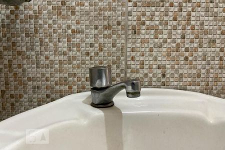 Casa à venda com 70m², 2 quartos e 1 vaga Casa à venda com 70m², 2 quartos e 1 vagaBanheiro - Torneira