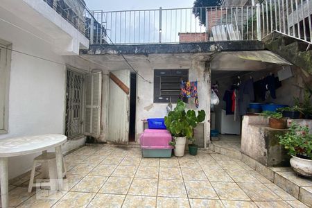 Casa à venda com 70m², 2 quartos e 1 vaga Casa à venda com 70m², 2 quartos e 1 vagaQuintal