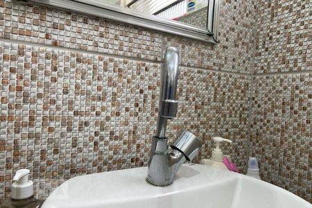 Casa à venda com 70m², 2 quartos e 1 vaga Casa à venda com 70m², 2 quartos e 1 vagaBanheiro - Torneira