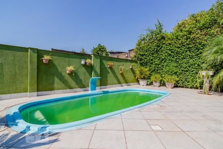 Casa à venda com 202m², 3 quartos e 3 vagasPiscina