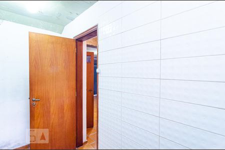 Casa à venda com 240m², 3 quartos e 4 vagas Casa à venda com 240m², 3 quartos e 4 vagasQuarto garagem