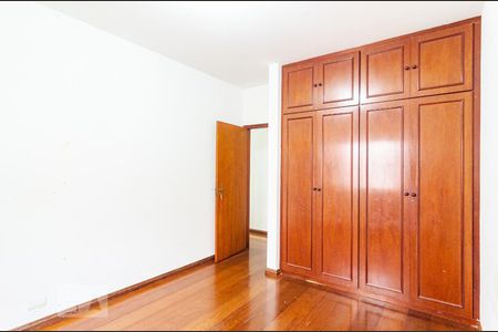 Casa à venda com 240m², 3 quartos e 4 vagas Casa à venda com 240m², 3 quartos e 4 vagasSuíte 2