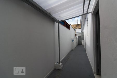 Casa para alugar com 80m², 2 quartos e sem vaga Casa para alugar com 80m², 2 quartos e sem vagaCorredor e área de serviçp