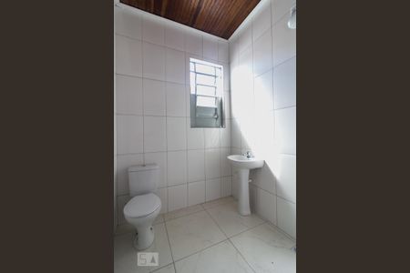 Casa para alugar com 80m², 2 quartos e sem vaga Casa para alugar com 80m², 2 quartos e sem vagaBanheiro