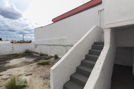 Casa para alugar com 80m², 2 quartos e sem vaga Casa para alugar com 80m², 2 quartos e sem vagaEscadas