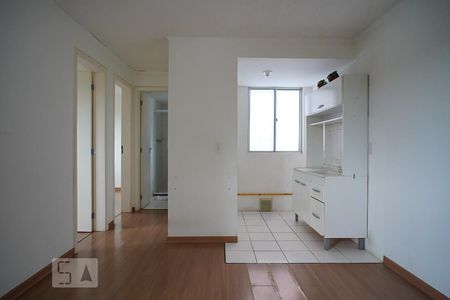 Sala de Apartamento com 2 quartos, 60m² Rubem Berta