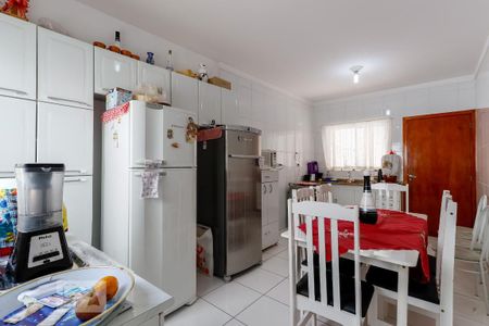 Casa à venda com 107m², 2 quartos e 2 vagas Casa à venda com 107m², 2 quartos e 2 vagasCozinha