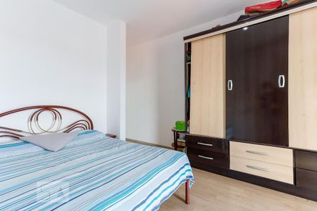 Casa à venda com 107m², 2 quartos e 2 vagas Casa à venda com 107m², 2 quartos e 2 vagasSuíte