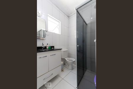 Casa à venda com 107m², 2 quartos e 2 vagas Casa à venda com 107m², 2 quartos e 2 vagasBanheiro